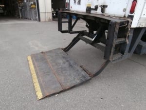 freightliner-m2-26-ft-box-truck5 freightliner m2 26 ft box truck5