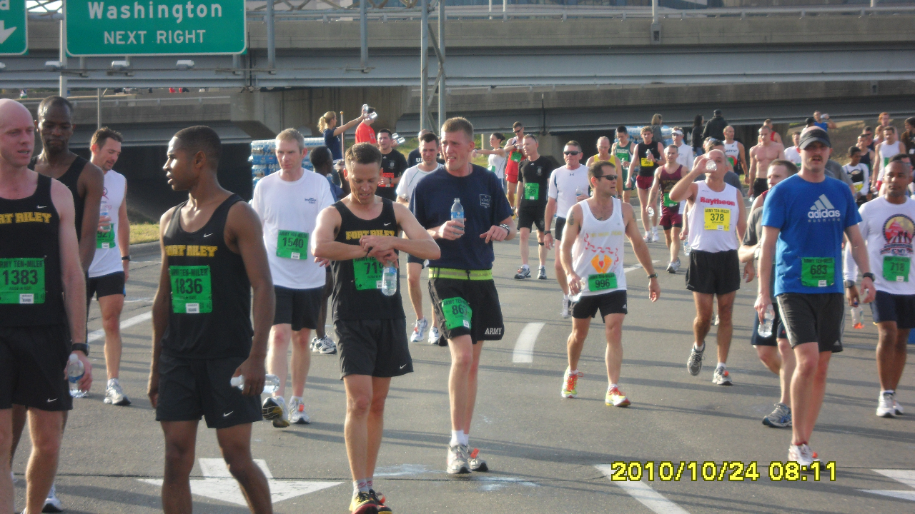 Penn Care Supplies Oxygen to Injured Runners at the Army Ten-Miler penn care supplies oxygen to injured runners at the army ten miler0